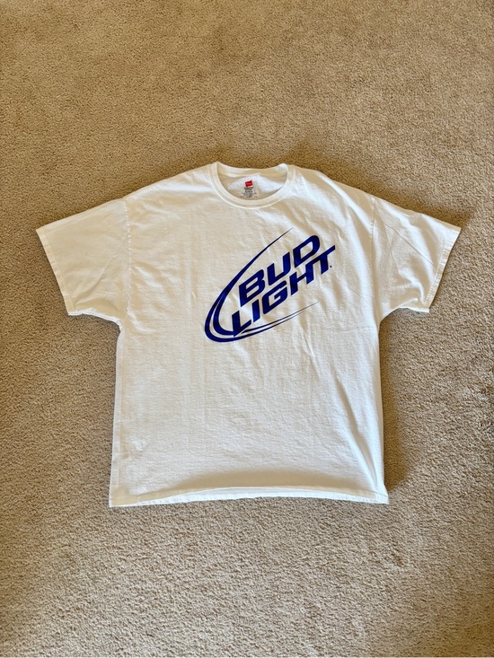 Hanes Other - Hanes Budlight Graphic Vintage Tee